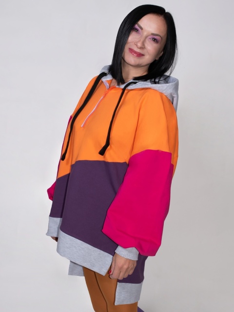 BLUZA KOLOROWA Z KAPTUREM C BLUZA KOLOROWA Z KAPTUREM C