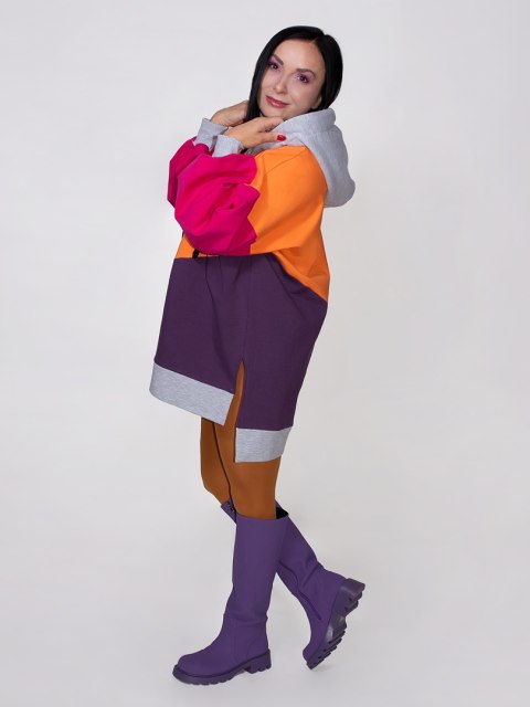 BLUZA KOLOROWA Z KAPTUREM C BLUZA KOLOROWA Z KAPTUREM C