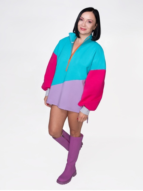 BLUZA KOLOROWA ZE STÓJKĄ D BLUZA KOLOROWA ZE STÓJKĄ D