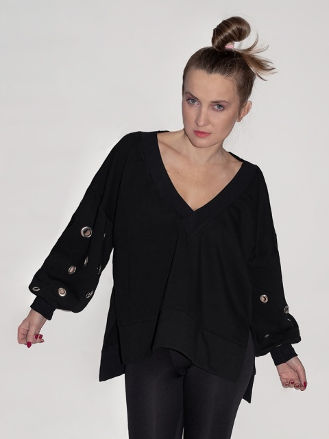 BLUZA Z OCZKAMI CZERŃ BLUZA Z OCZKAMI CZERŃ