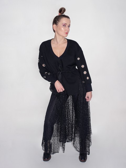 BLUZA Z TUNELEM CZARNA BLUZA Z TUNELEM CZARNA